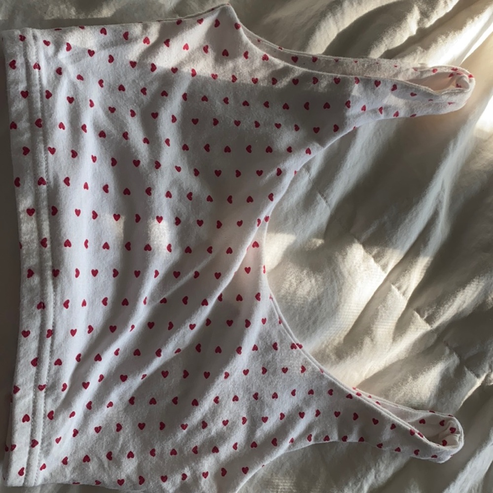 Brandy Melville heart Lydia tank